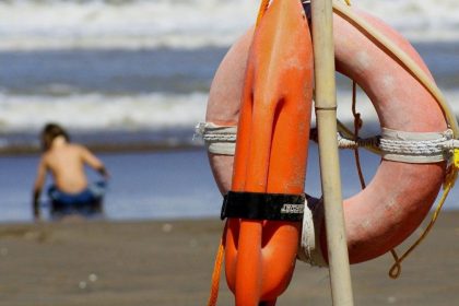 Horarios de guardavidas y nuevas banderas en playas de Mar del Plata 2023