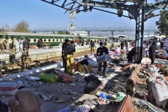 Devastador ataque suicida en Pakistán deja 24 muertos y decenas heridos