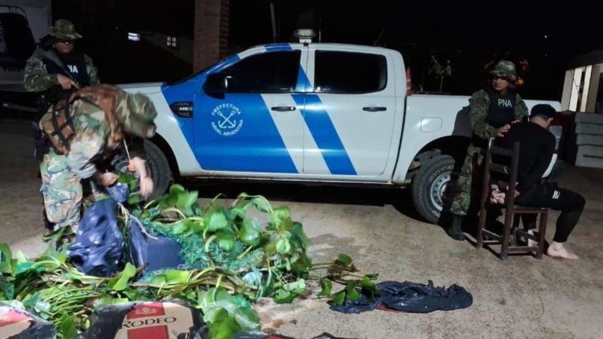 Chaco: Hombre disfrazado de camalote contrabandeaba mercadería por agua