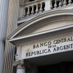 El Banco Central refuerza reservas con una gran compra de dólares