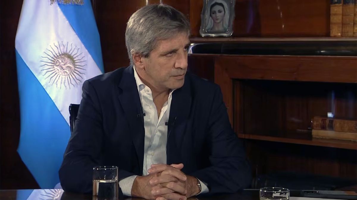 Luis Caputo gestiona un gran y rápido préstamo del FMI