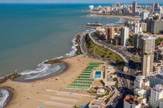 Bajan los alquileres para enero en Mar del Plata: precios en el centro, Bosque Peralta Ramos y Playa Grande