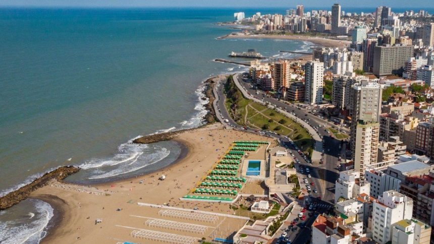 Bajan los alquileres para enero en Mar del Plata: precios en el centro, Bosque Peralta Ramos y Playa Grande