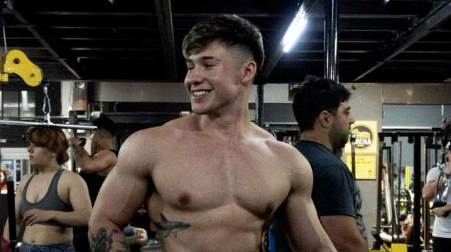 Tomás Mazza, el influencer argentino que llevó su disciplina del fitness al ring en “La Velada del Año 5”