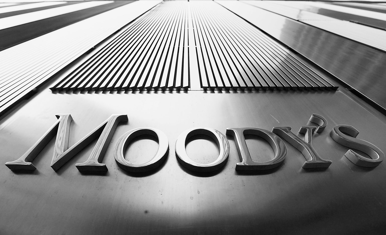 Moody’s mejora la perspectiva de Argentina
