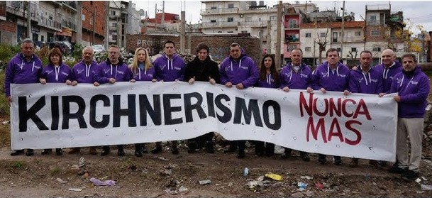 Milei desata polémica en La Matanza con campaña que equipara kirchnerismo y terrorismo de Estado