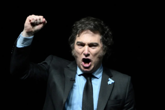 Milei intensifica campaña en Buenos Aires con fuerte mensaje contra el kirchnerismo