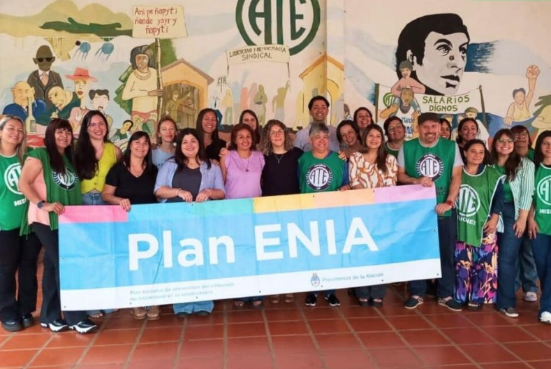 Milei elimina el Plan ENIA, clave en la reducción del embarazo adolescente en Argentina