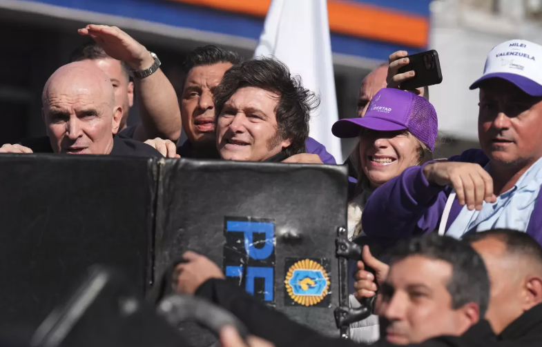 Ataque a la caravana de Milei