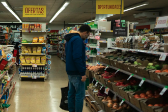 La inflación de agosto se mantuvo en niveles bajos, pero persisten las dudas sobre la estabilidad económica